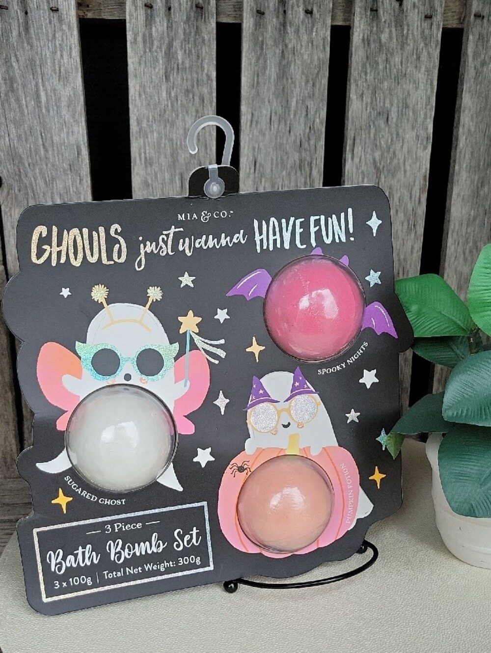 Mia & Co. Ghouls 3-Piece Bath Bomb Set - Pink, White, Peach - Picture 2 of 4